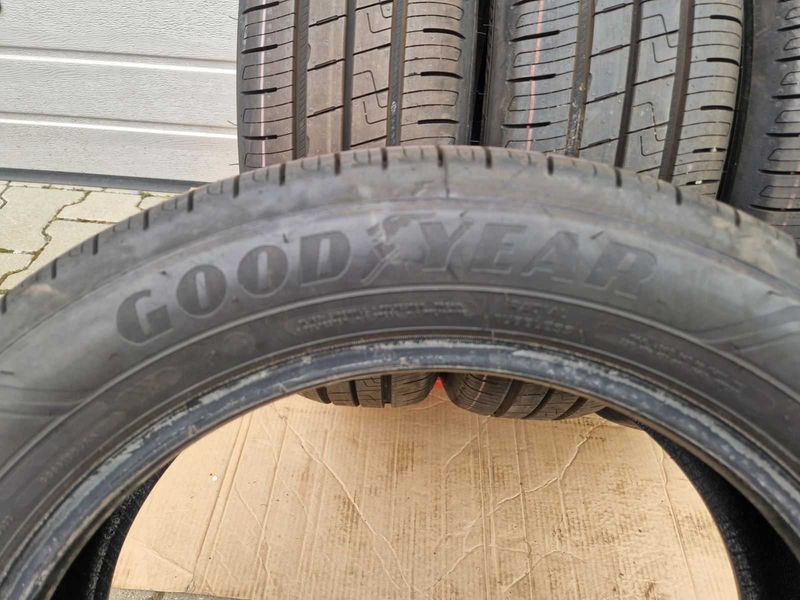 4 Goodyear R17 175/65
нови летни гуми
DOT0624