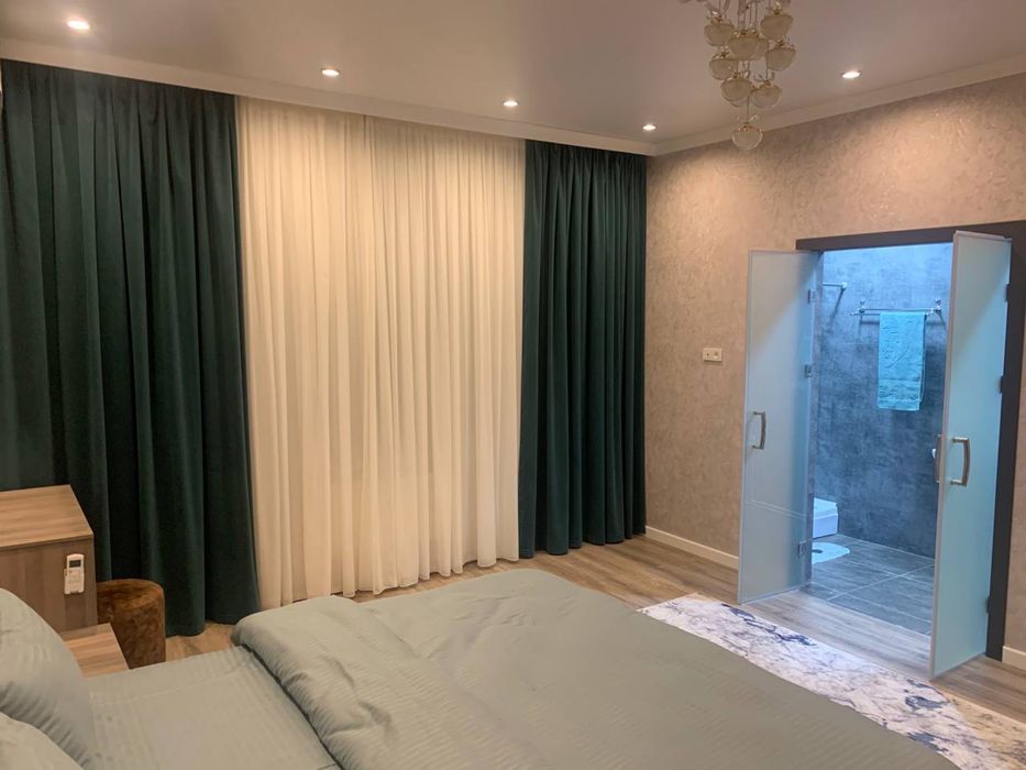 Гранд Мир! Напротив посольство России. сдается 4х комнатная квартира