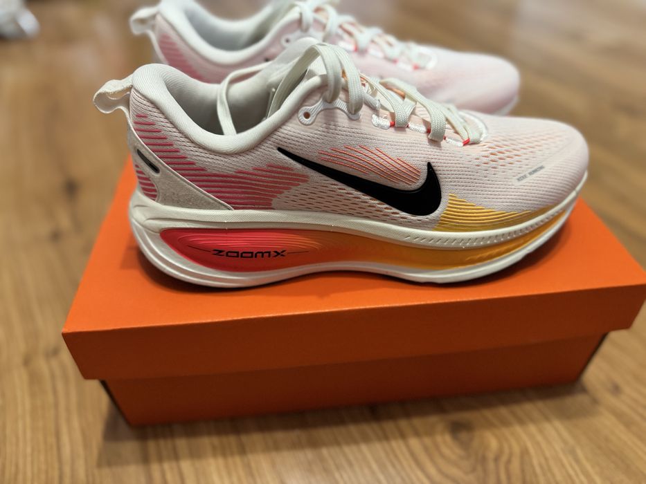 Маратонки за тичане Nike Vomero 18