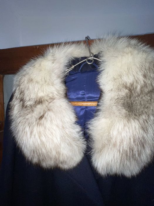 palton de stofa cu guler de blana naturala