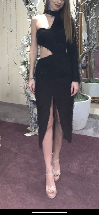 Rochie neagra midi