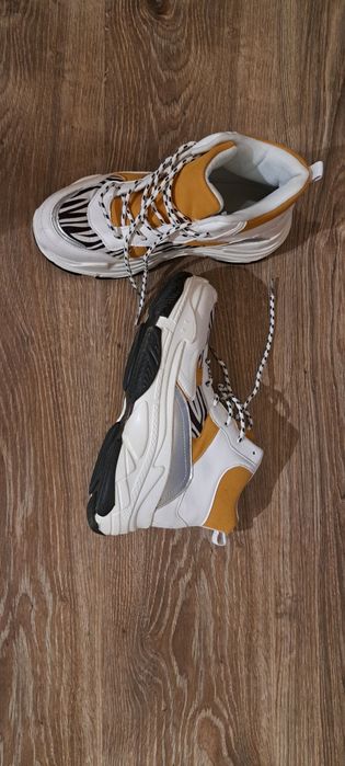 Duffy-леки и удобни маратонки на висока платформа37-37,5/кецове/обувки