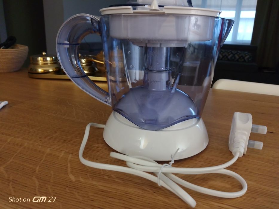 Соковыжималка. Для цитрусовых.