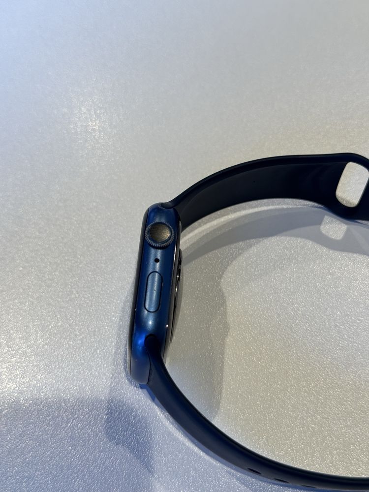 Iwatch 7.45 blue