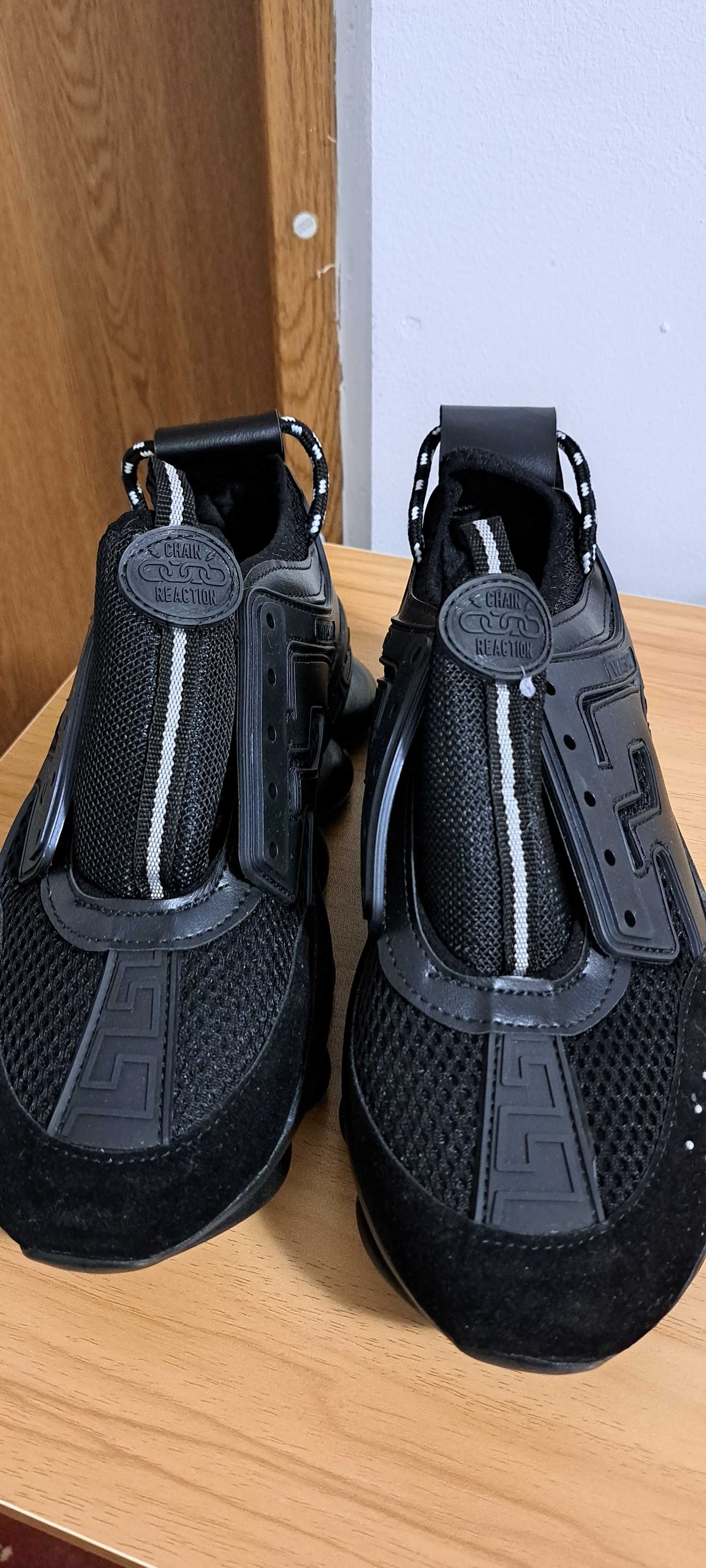 Adidasi Versace Chain Reaction