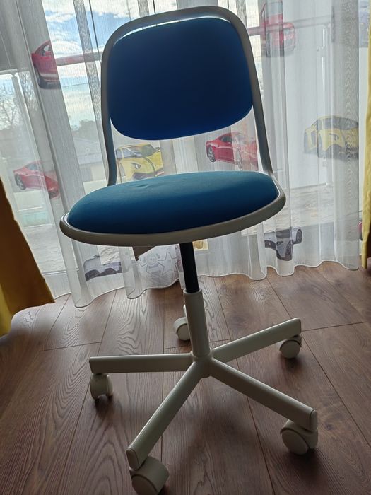 Детски стол за бюро