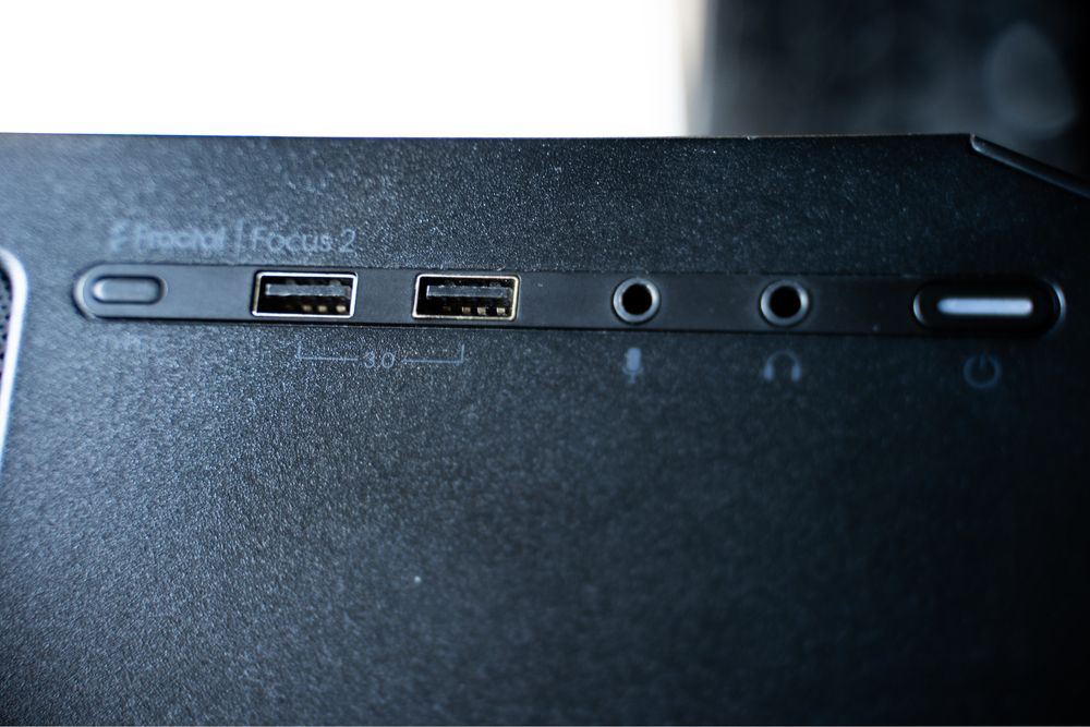 Гейминг/Работен Компютър Ryzen 5 5600X, AMD RX 6800, 32GB RAM, M.2 SSD