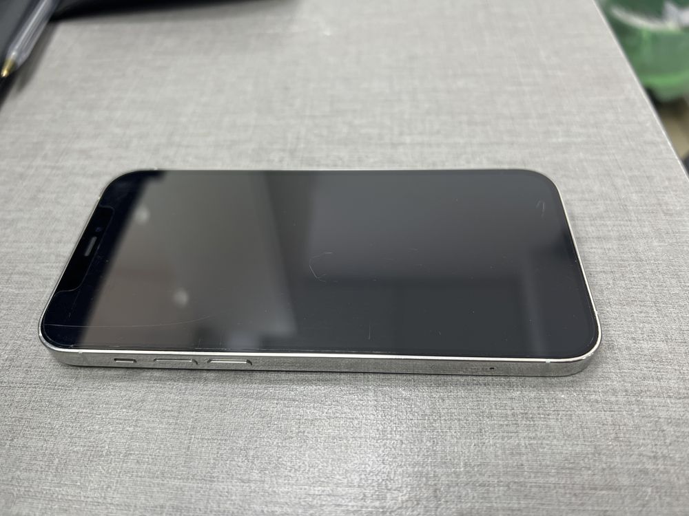 Apple iPhone 12 Pro 128 GB Silver Neverlocked / 88% Battery