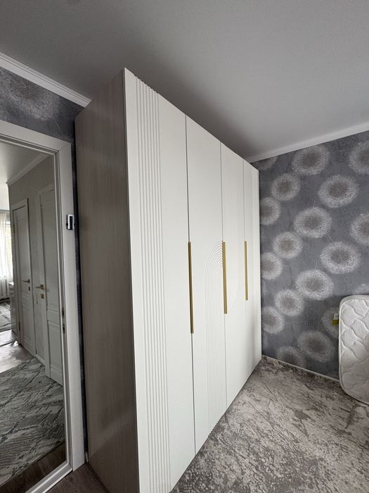 Продам абсолютно новый шкаф