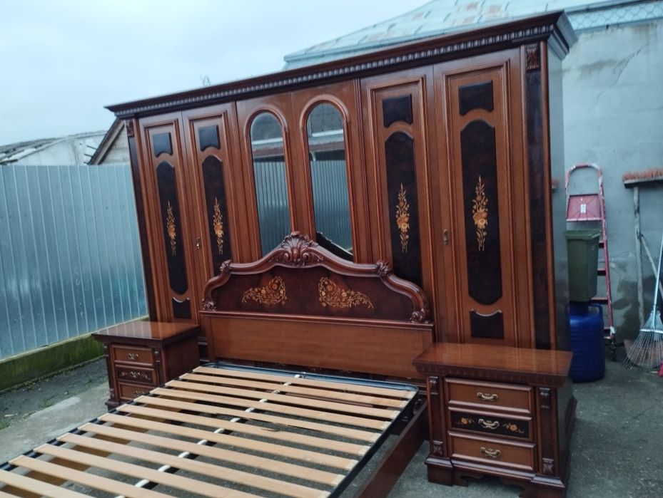 Dormitor complet vintage din lemn masiv NUC