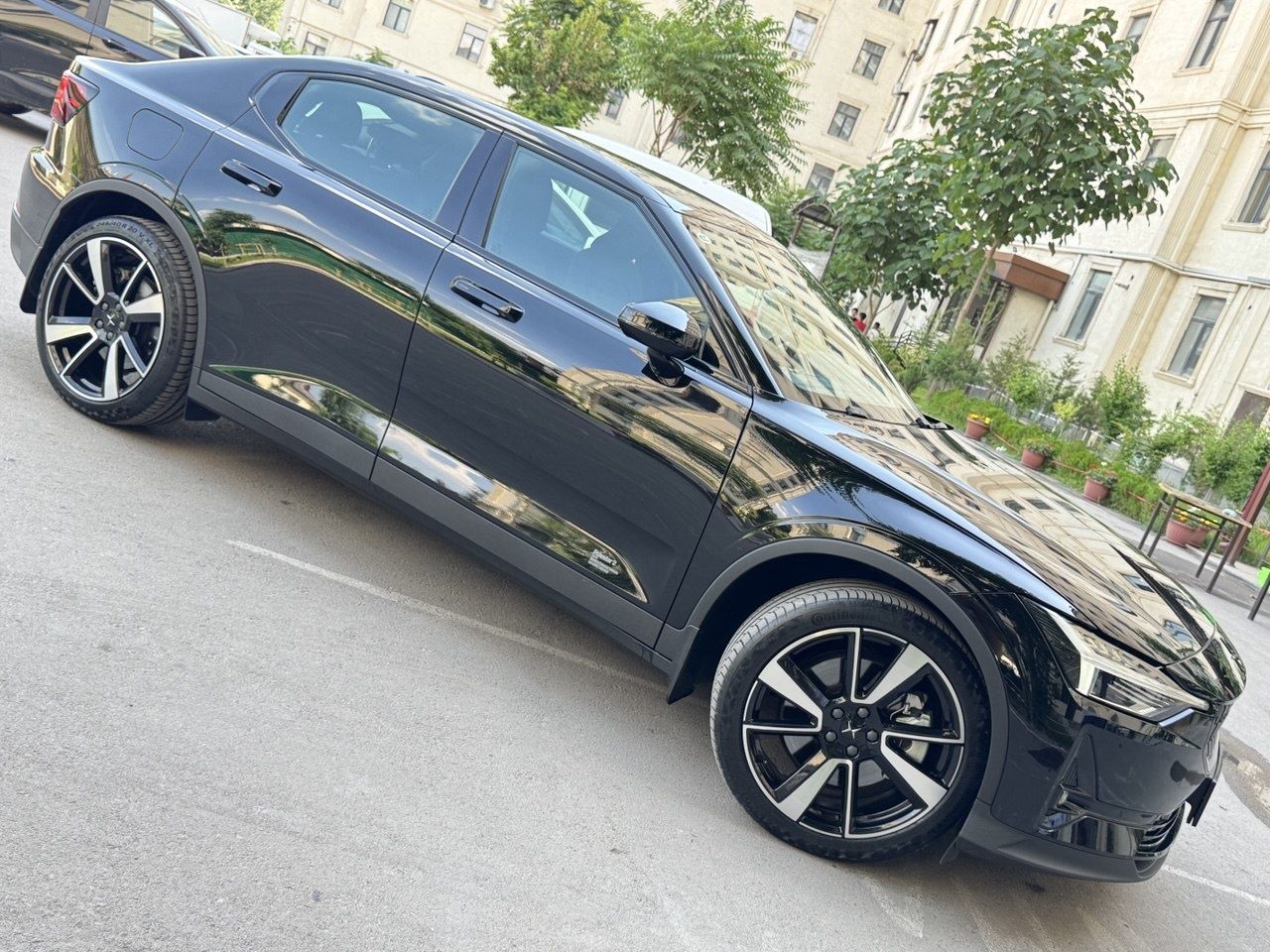 Volvo Polestar 2 СРОЧНО продаётся.