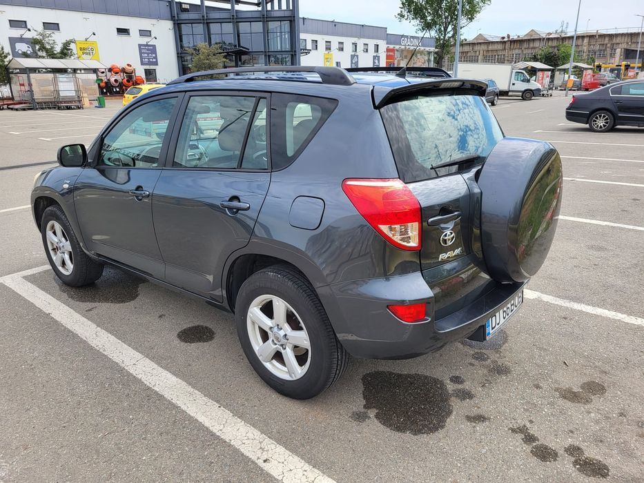 Vând Toyota rav 4