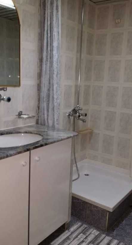 Дава се под наем Тристаен апартамент в Пловдив, Център - 90 кв.м за 510 € - Снимка #4
