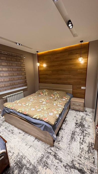 Юнусабад 4 квартал. Продается квартира  2/1/4