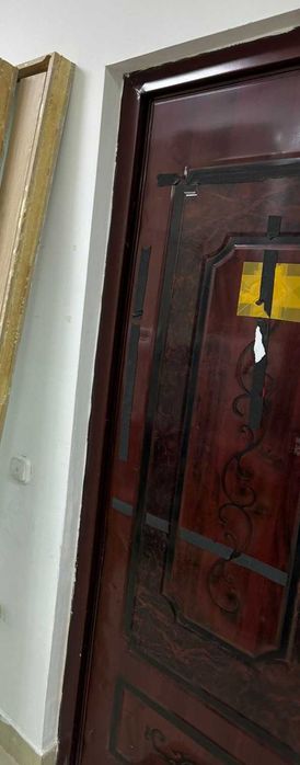 Двери входные б/у без оплатно