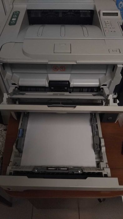 Принтер HP LaserP2055dn