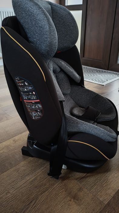 Vand scaun auto cu isofix