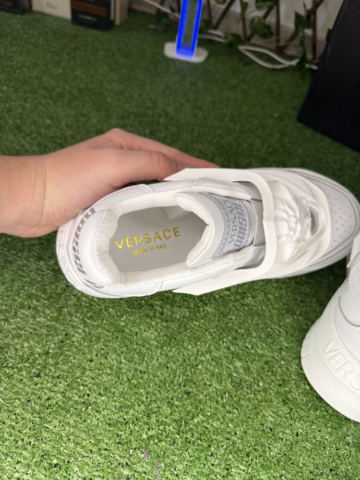 Adidasi Versace Odissea