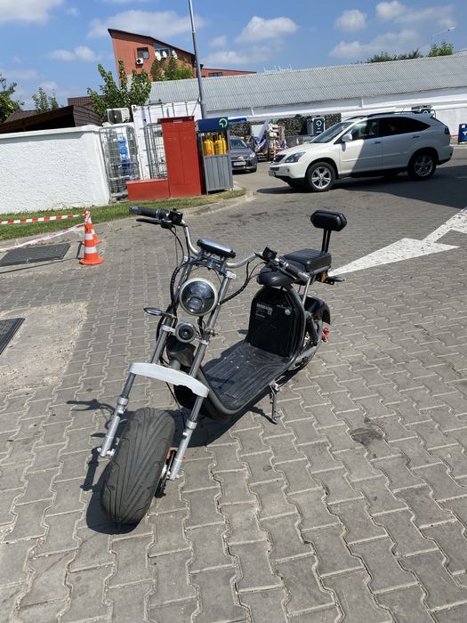 Vand scuter electric