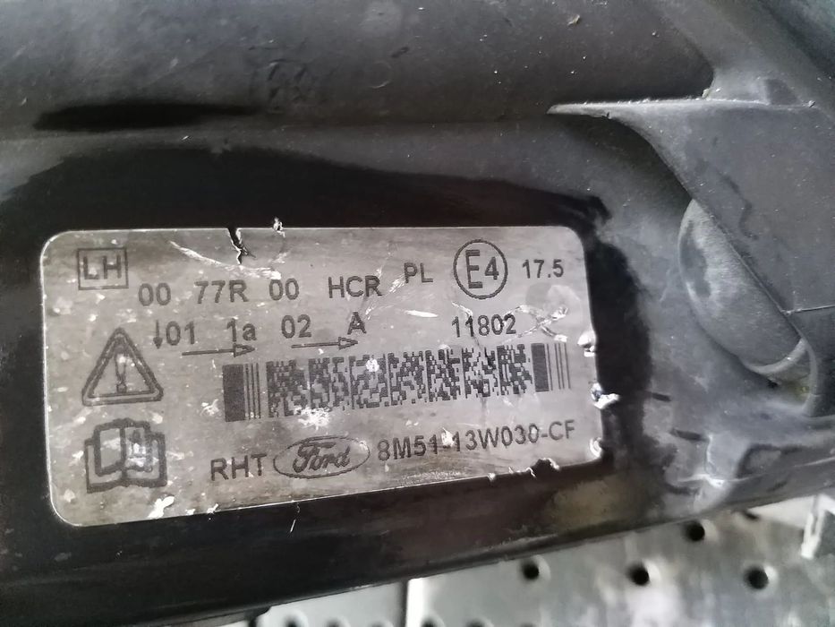 Far stanga ford focus 2 facelift 0077r00hcr 8m5113w030cf