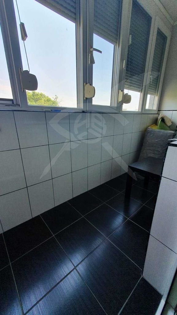 Продава се Двустаен апартамент в Пазарджик, Идеален център - 65 кв.м за 1077 €/кв.м - Снимка #6