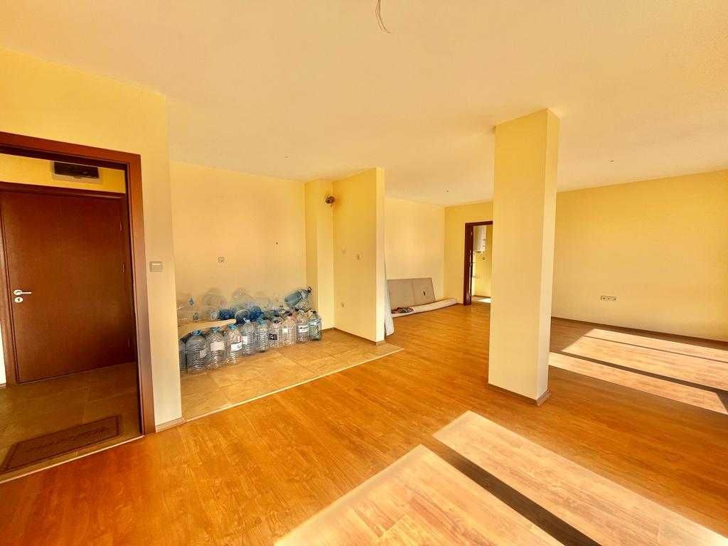 Тристаен просторен апартамент в Равда без такса подръжка