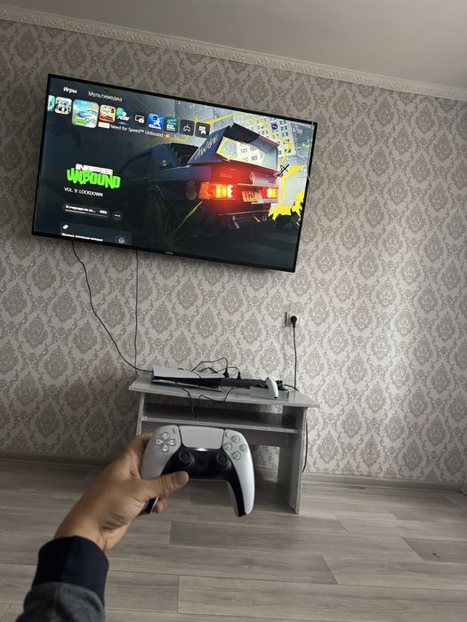 Продам Sony PlayStation 5