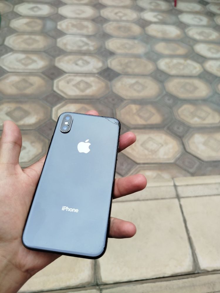 Iphone X zor narxda xolat zor