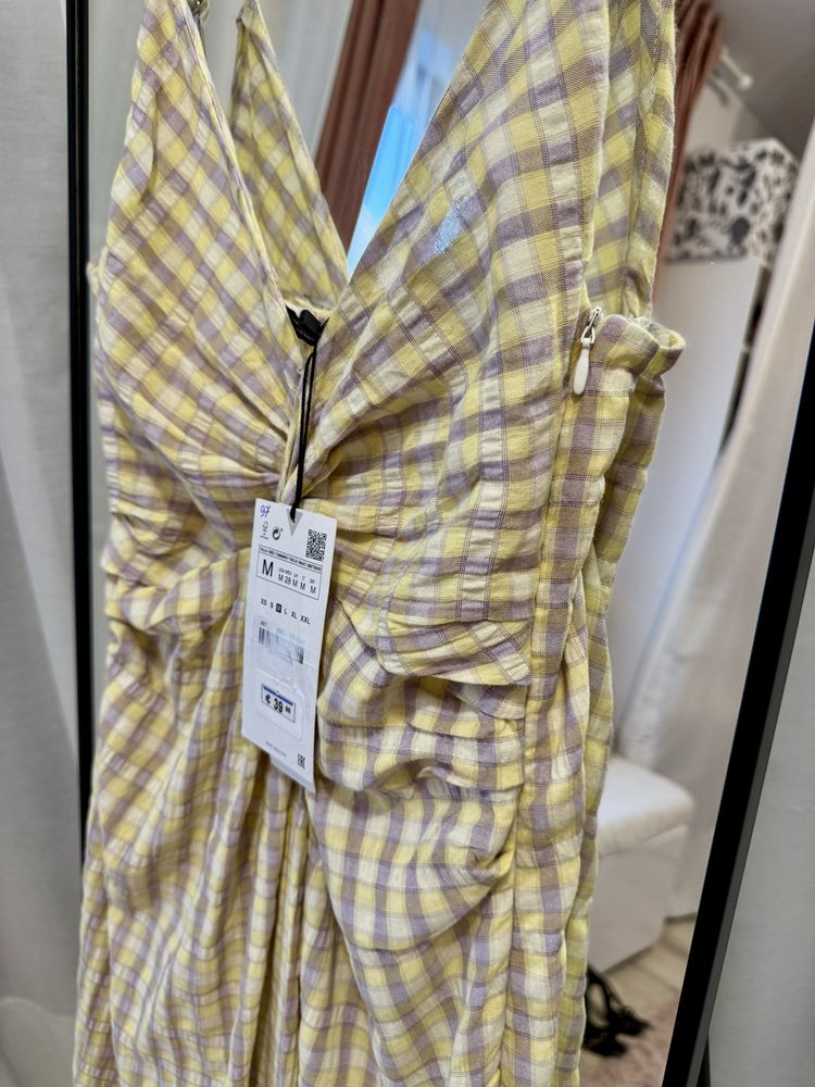 Rochie midi / lunga de vara cu slit in carouri Zara marimea M