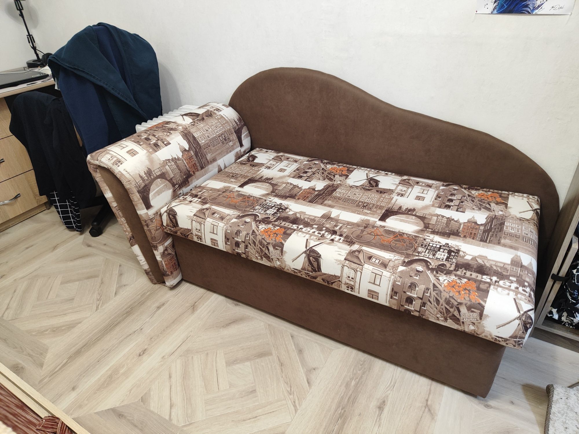 Продам диван- кровать.
