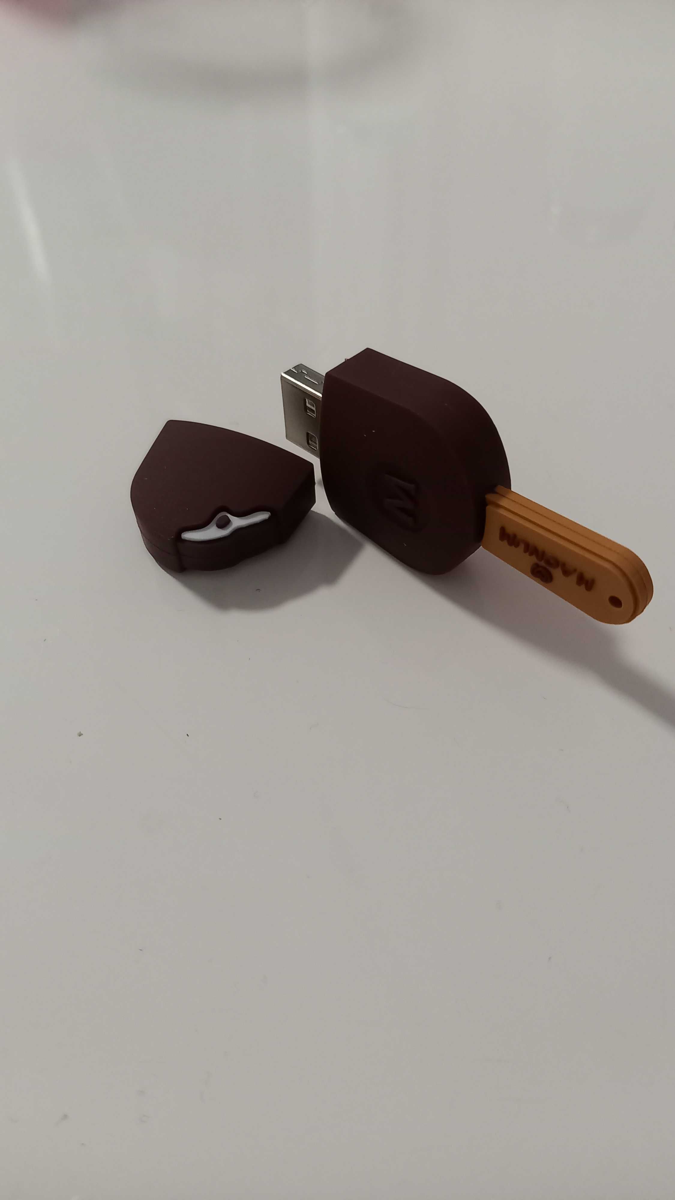 Флашка USB сладолед / 16 GB