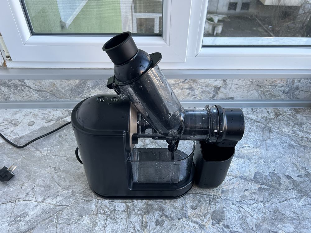 Сокоизстисквачка PHILIPS HR1888/70