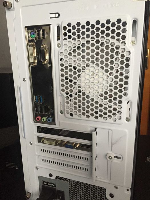 Настолен компютър