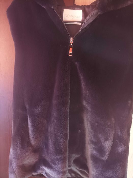 Дамско пухкаво елече