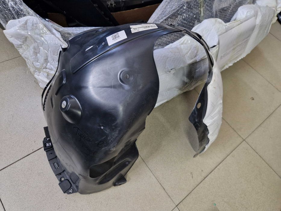 Новый оригинал подкрылок Hyundai Tucson 4 NX4, передний правый