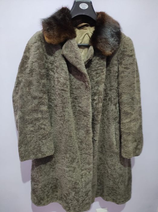 Haina Astrahan cu guler blana nurcă