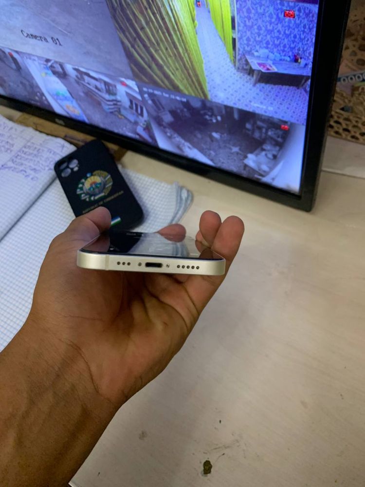 IPhone 12 karobka dakument bor . 64 lik 79 %  yomku 1xda hiraroq oladi