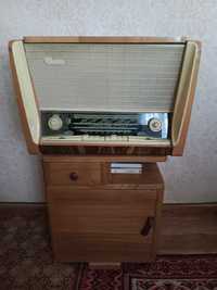 Продавам Радио Грамофон Латвия