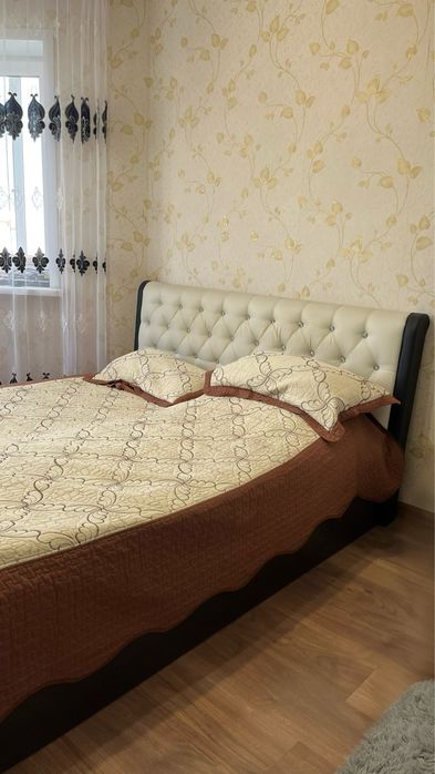 Продам двухспальную кровать 160×200