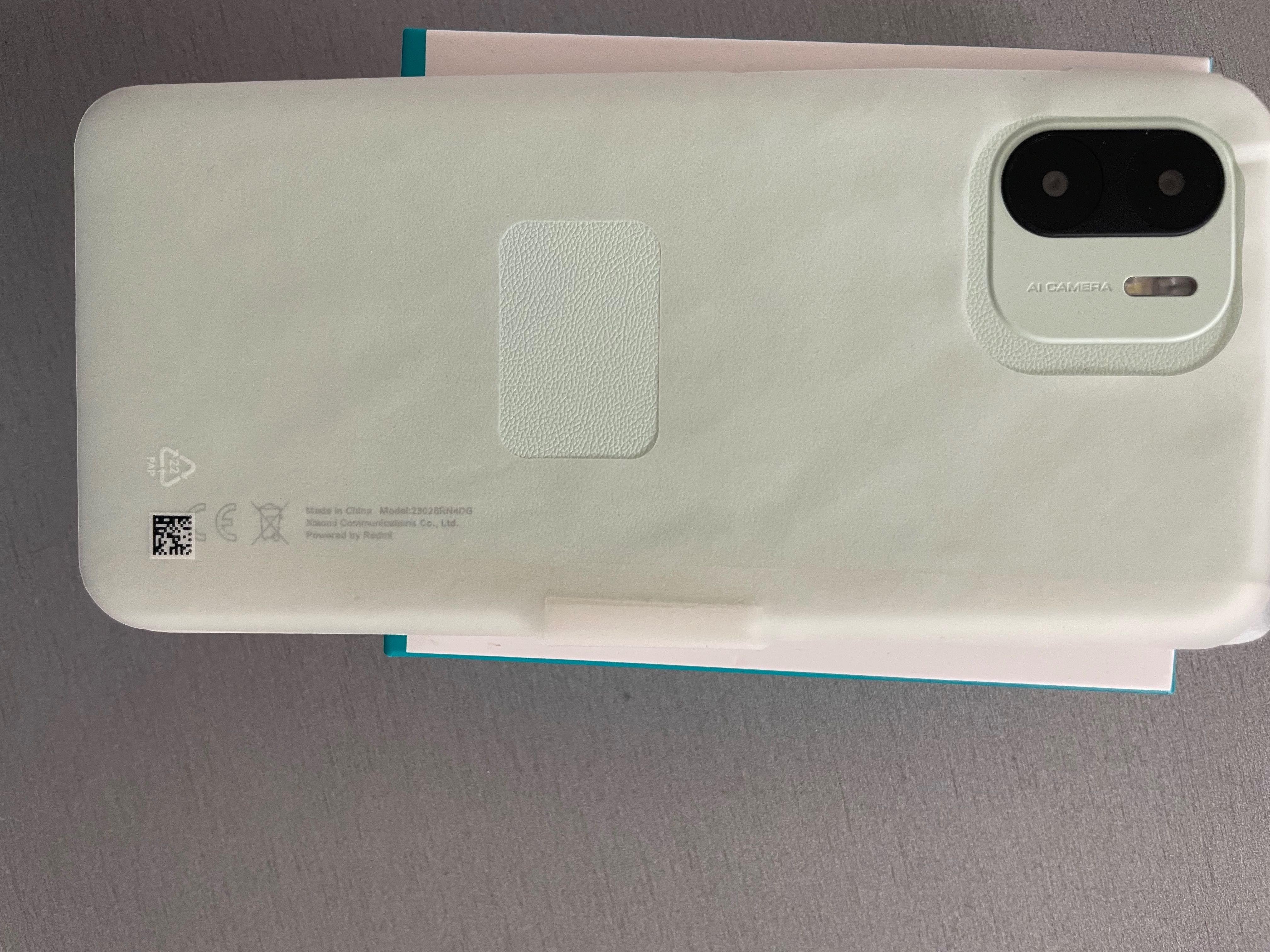 REDMI A2 32GB със слушалки