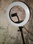 Lampa shtativ sotiladi yangi 1 oy ham ishlatilmagan