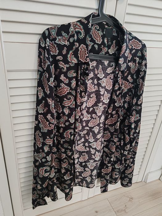 Cămașă H&M, neagra cu motive, mărimea L, noua!