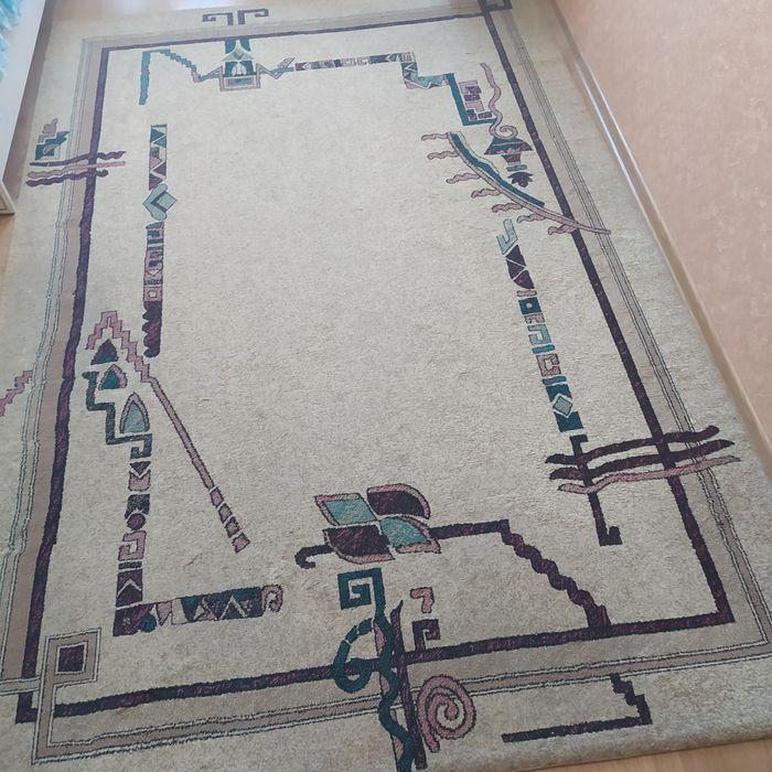 Ковер б/у в хорошем состоянии