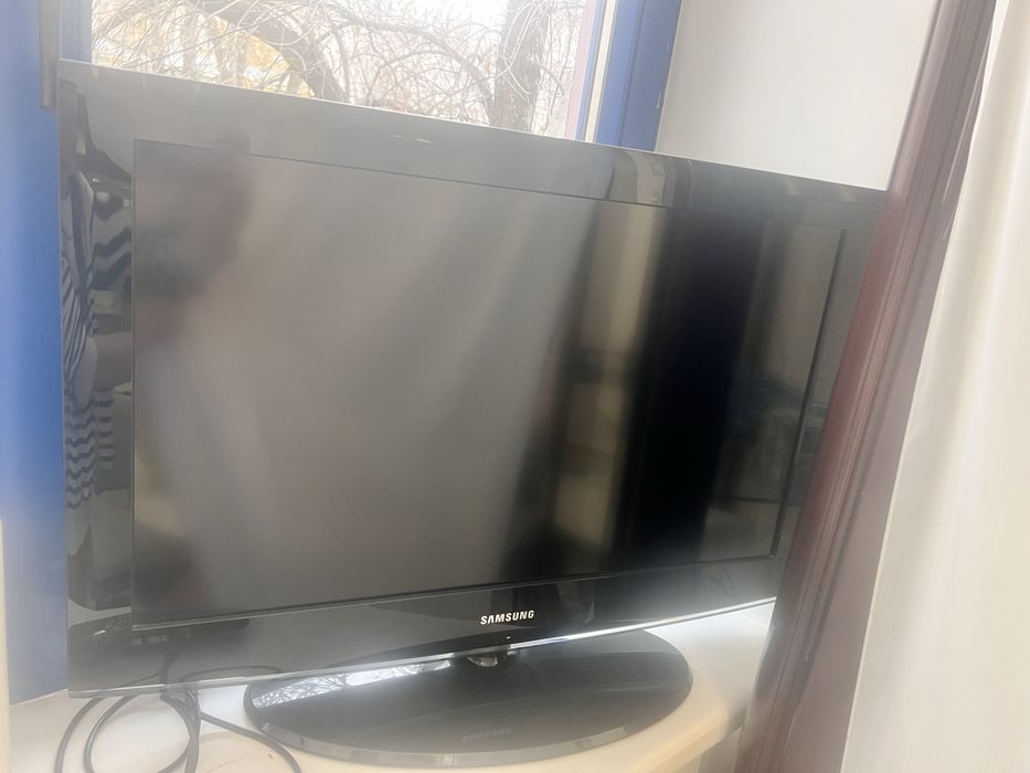 Samsung телевизор 80см