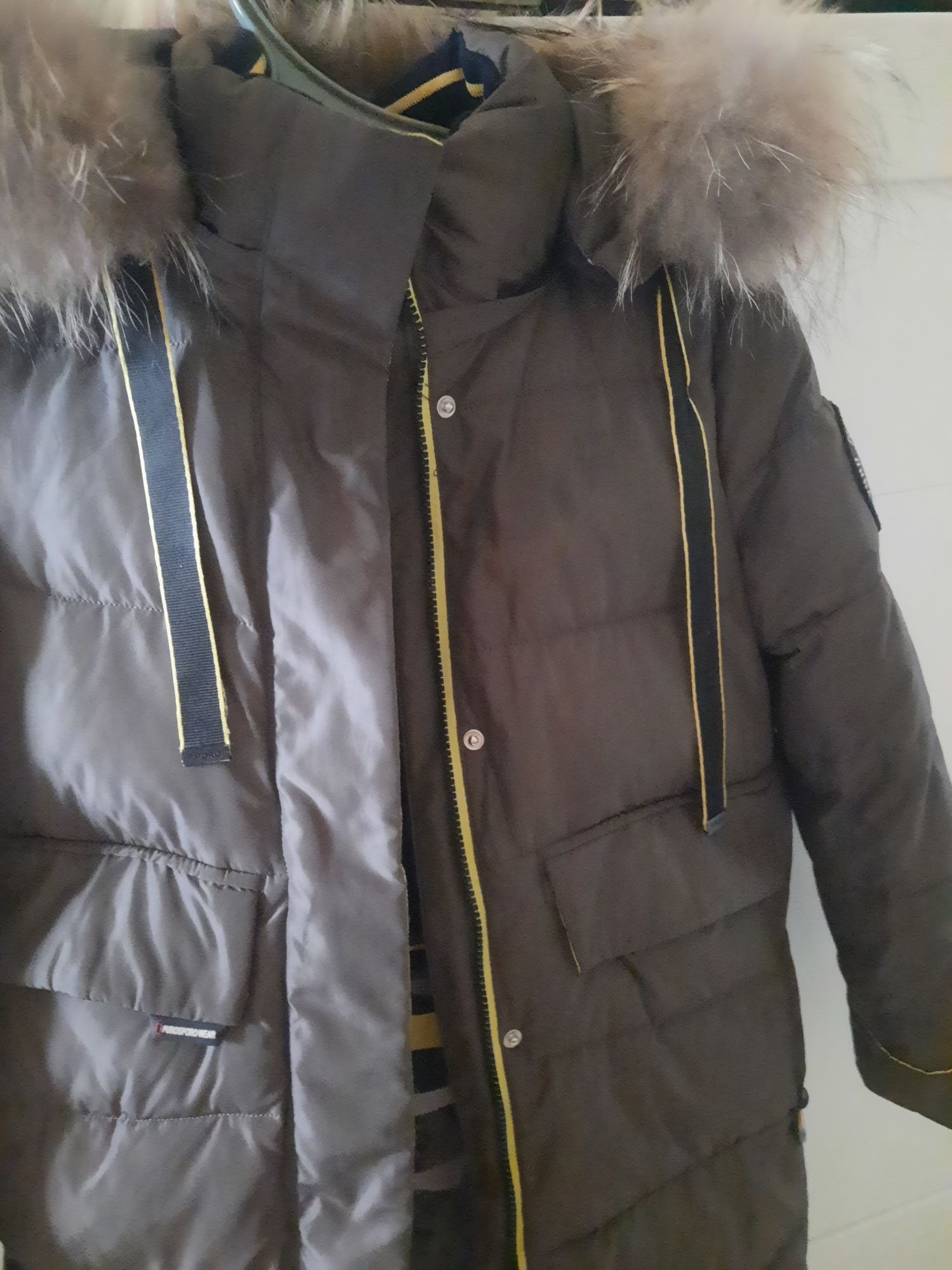 Продается детская зимняя куртка