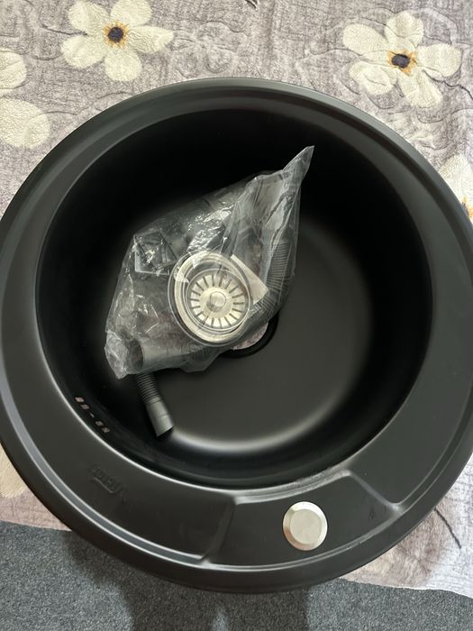 Раковина новая 51*51