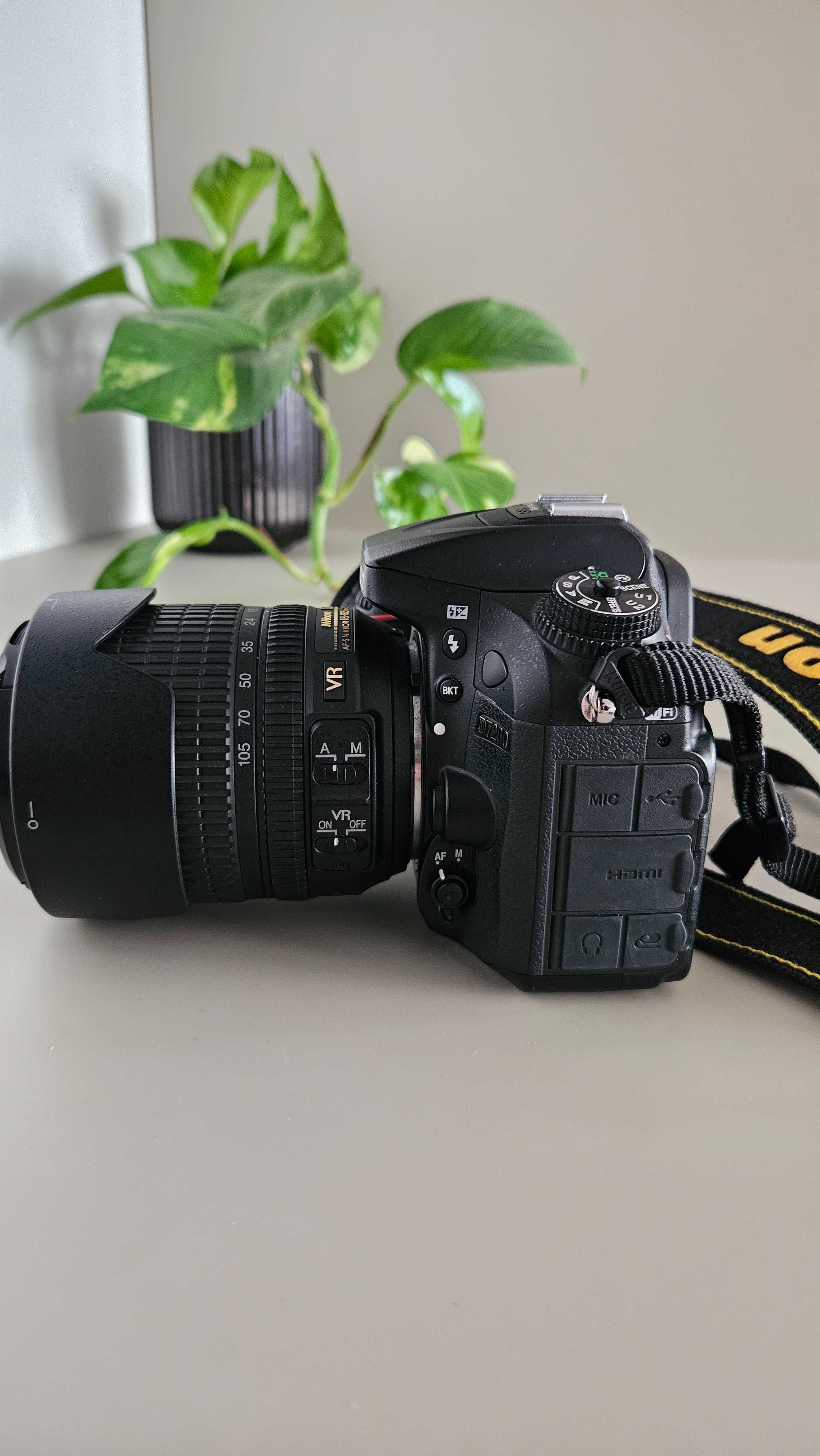 Nikon D7200 + Nikkor 18-105mm cu 9.921 cadre