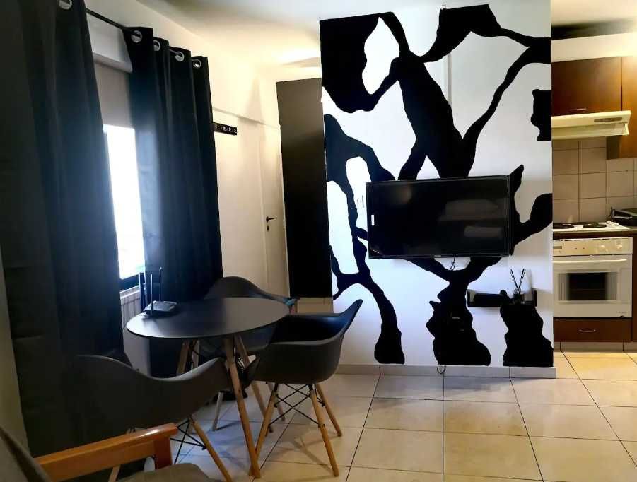 Дава се под наем Едностаен апартамент в Пловдив, Изгрев - 43 кв.м за 178.5 € - Снимка #1