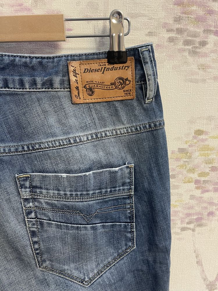 Blugi barbati Diesel marimea S