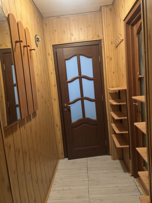 Persoana fizica vand apartament 2 camere nedecomandat in Bacau